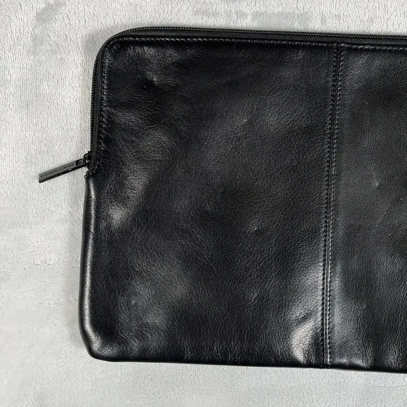 DECODED | LEATHER SLIM SLEEVE FOR  IPAD 11" - Picture 7 of 10